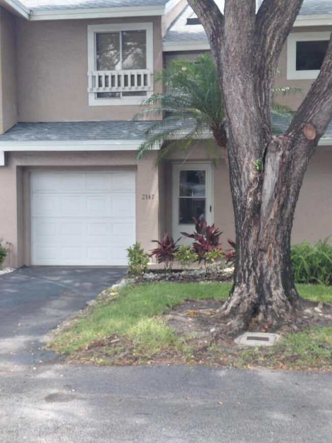 Photo - 2147 Discovery Cir W
