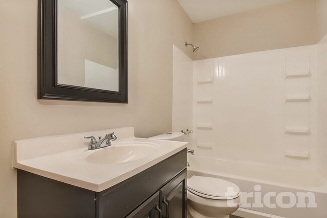 Photo - 535 Circle Dr