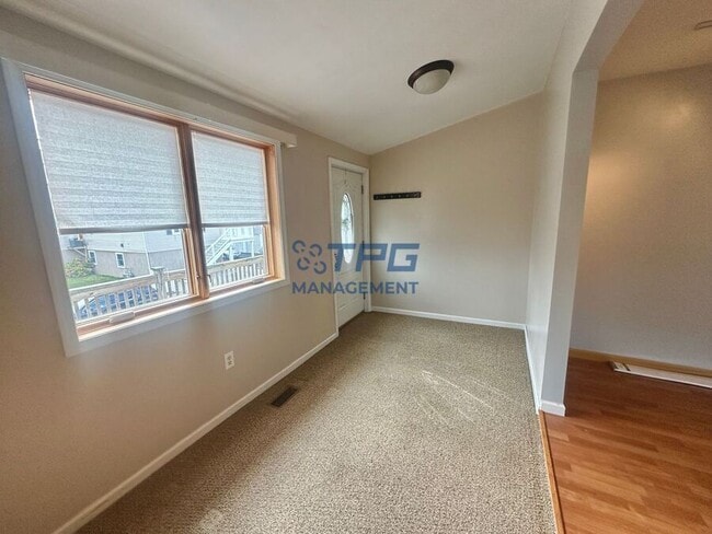 Photo - 32 Barberie Ave