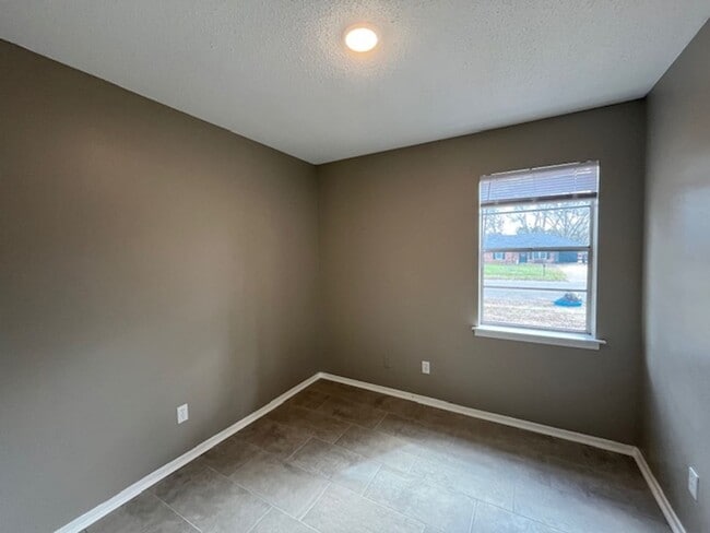 Photo - Renovated 3 Bedroom 1 Bath Home for Rent!