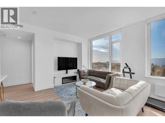 Photo - 8750 University Crescent Unit 604