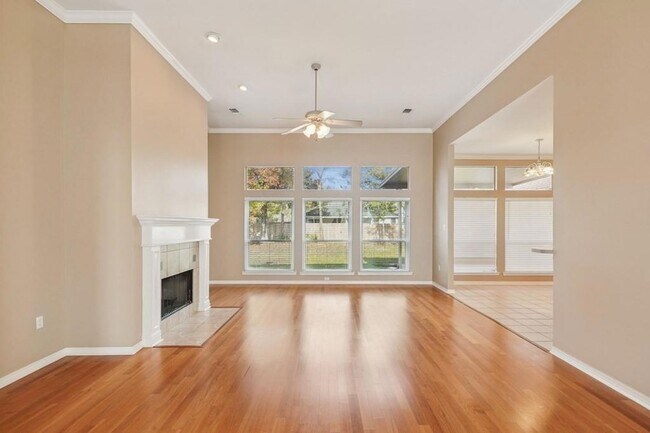 Photo - 712 Homewood Dr