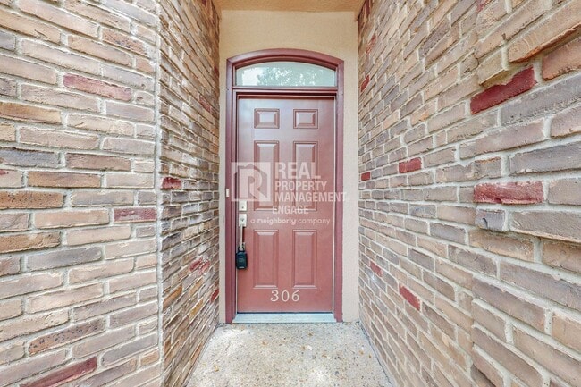4307 Gilbert Ave