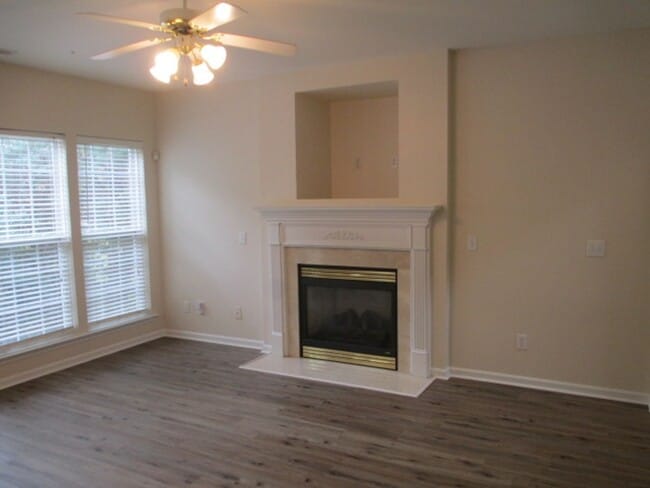 Photo - Lovely 3br/2.5ba in exc community, 2 car gar, exc deck, comm rec included!! Avail July 15, 2026!