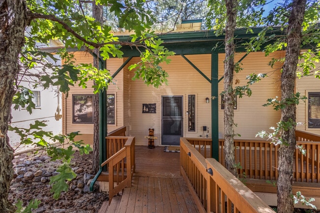 Photo - 335 Sandia Cir