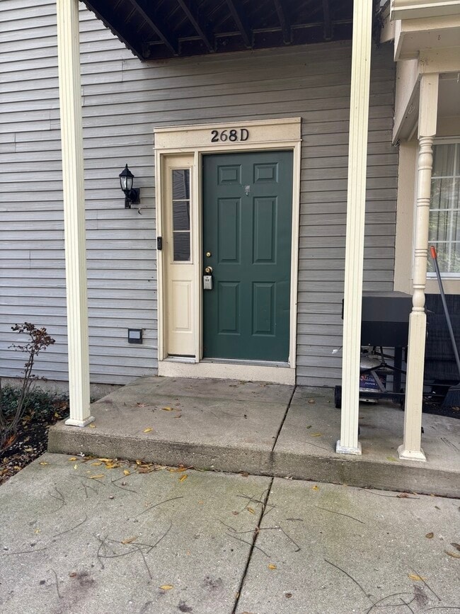 Photo - 268 Windsor Ct Unit D