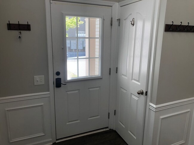Photo - This lovely townhome is located in the highly desirable community of Blakeney Preserve just off R...