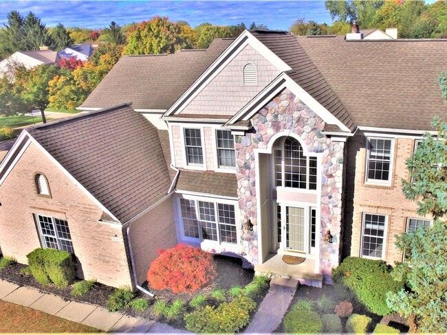 Building Photo - 47498 Fox Run Dr Rental