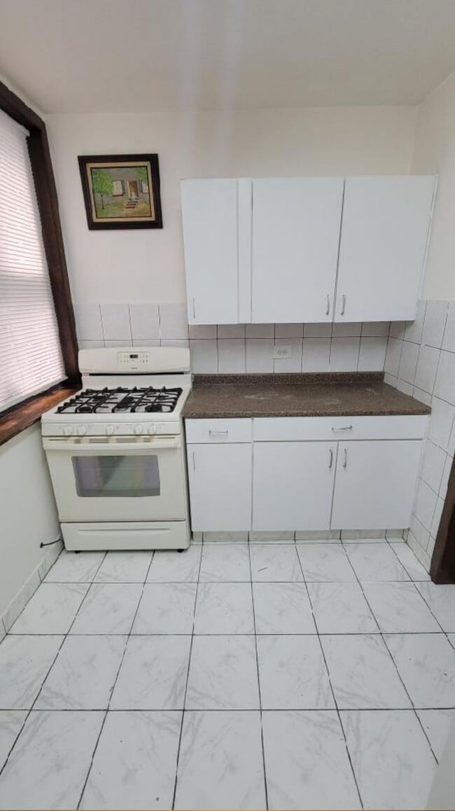 Photo - 2709 N Laramie Ave Unit 1W