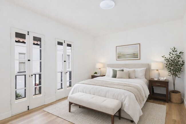 Photo - 1533 E 3rd St Unidad 1535