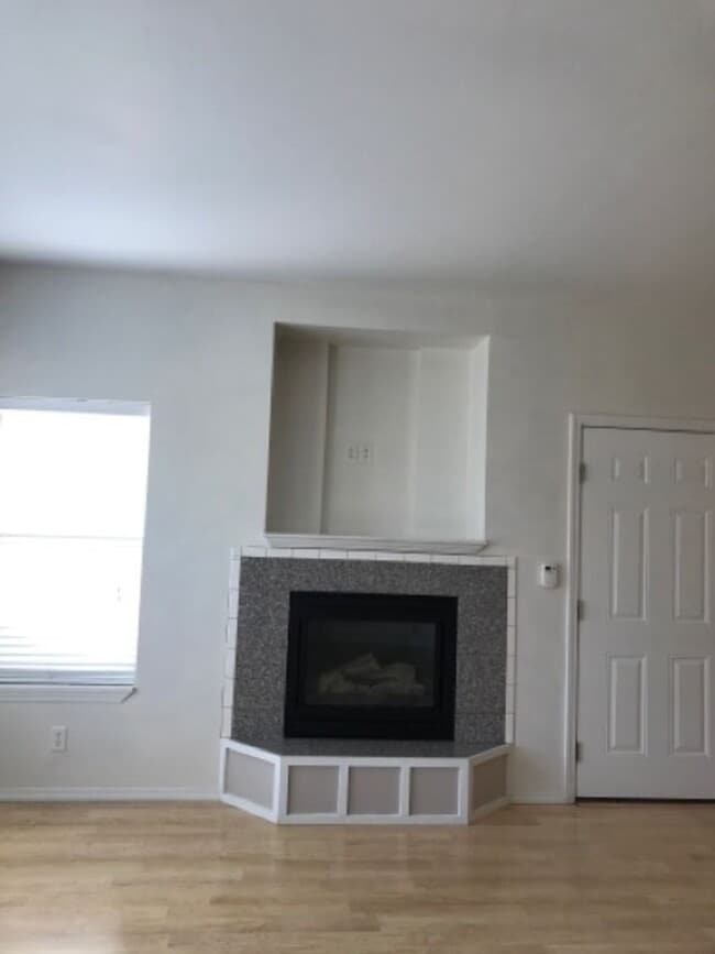 Photo - 609 Windemere Cir