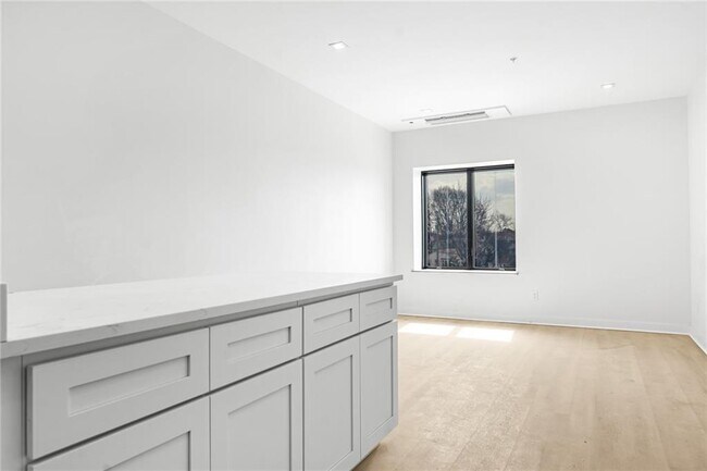 Photo - 50 Murray St