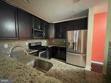 Photo - 1047 Halifax Pl