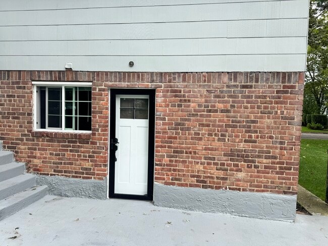Building Photo - 8 Shelbourne Ln Rental