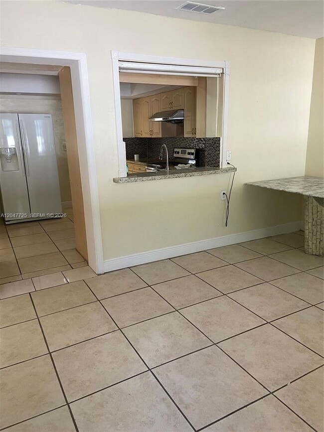 Photo - 800 NW 76th Ave