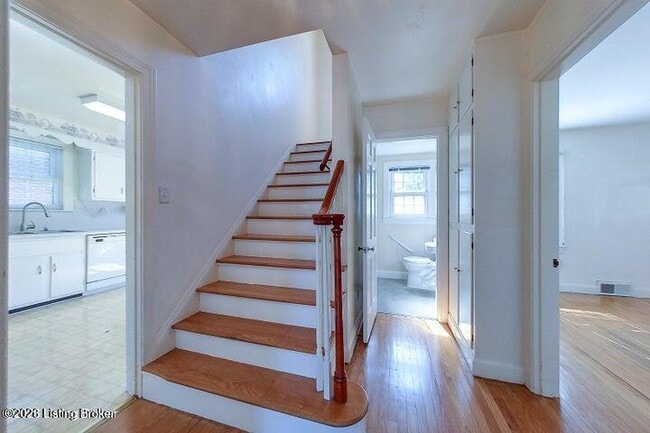 Photo - 2126 Lancashire Ave