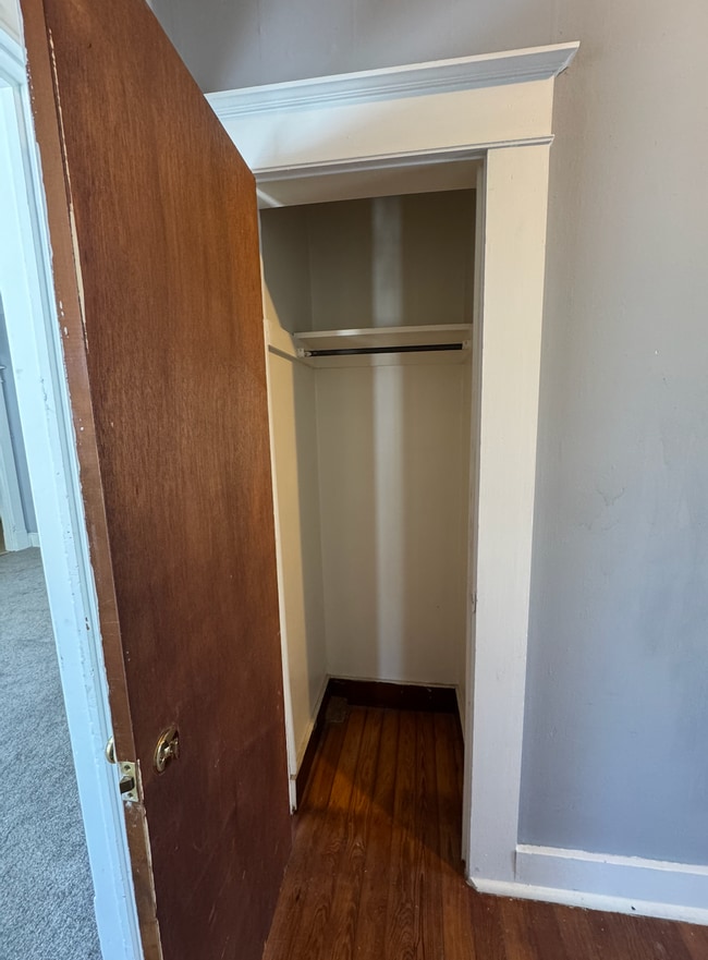 Entryway Closet - 2806 Felix St