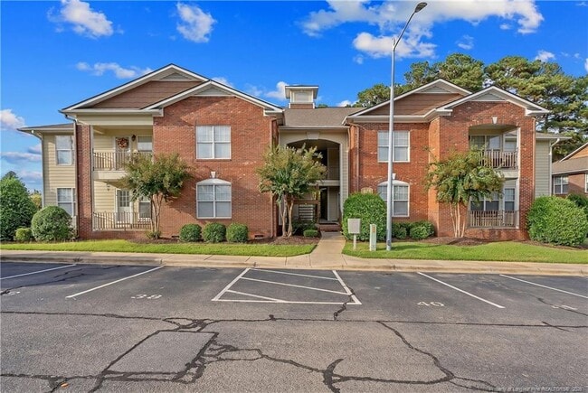 Building Photo - 401 Meadowland Ct