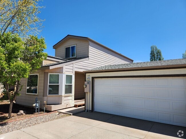 Building Photo - AVAILABLE NOW! Beautifully Remodeled Home ...