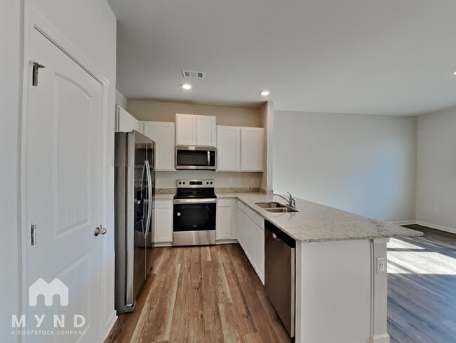 Photo - 1005 N 2nd Ave NW