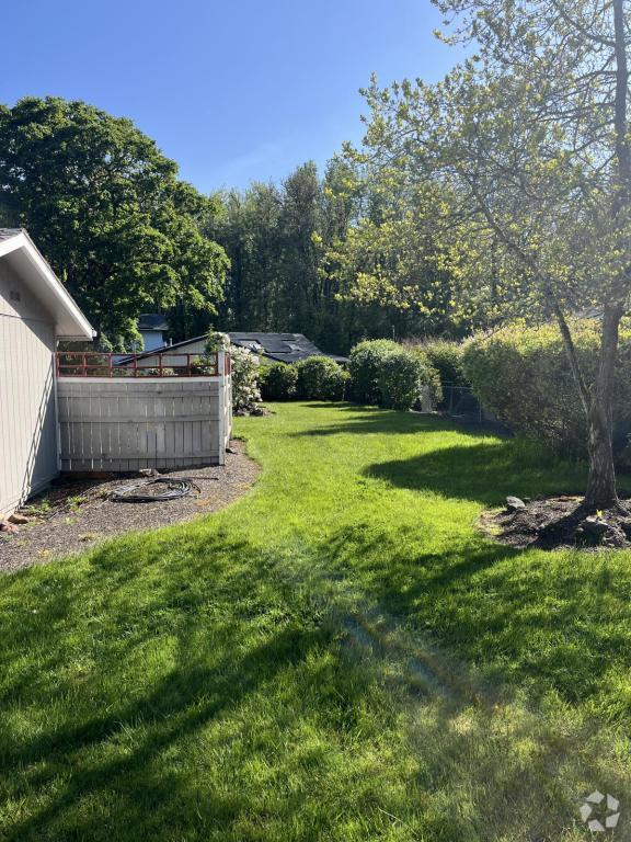 Building Photo - 1395 NW Twins Ln Rental