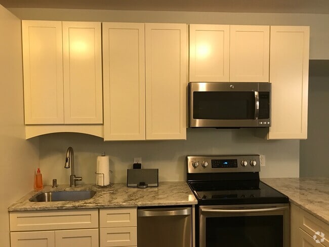 Building Photo - 10A Little Harbor Rd Rental