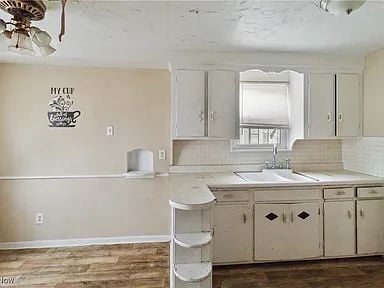 Photo - 16918 Glendale Ave