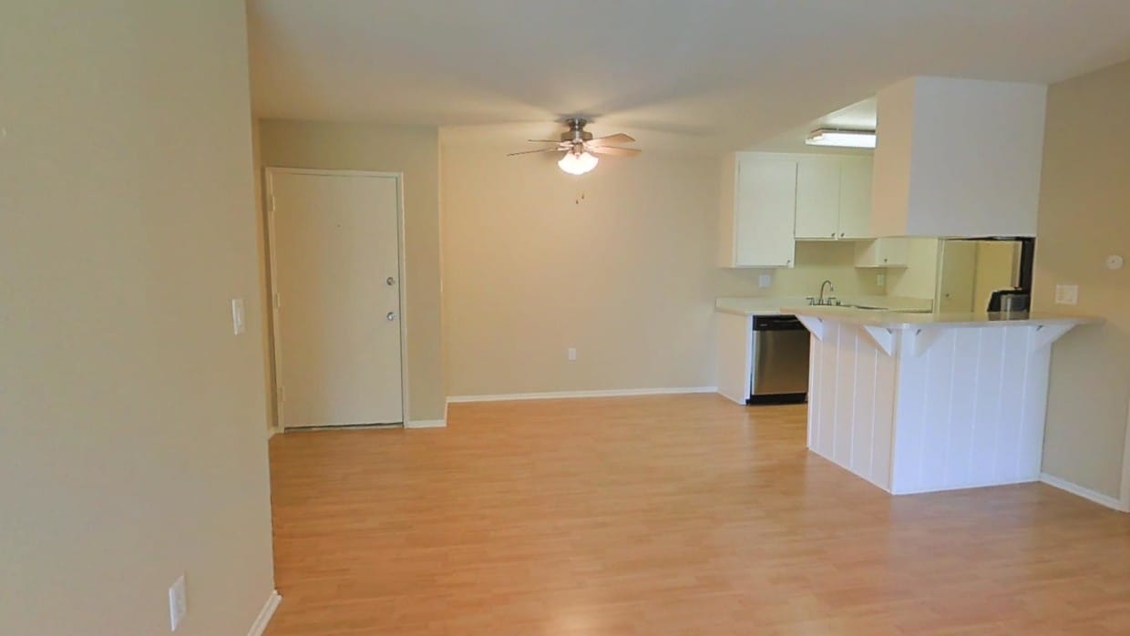 Photo - Strada Apartments