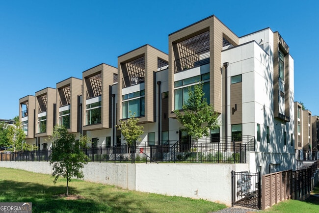 Photo - 1099 North Avenue NE