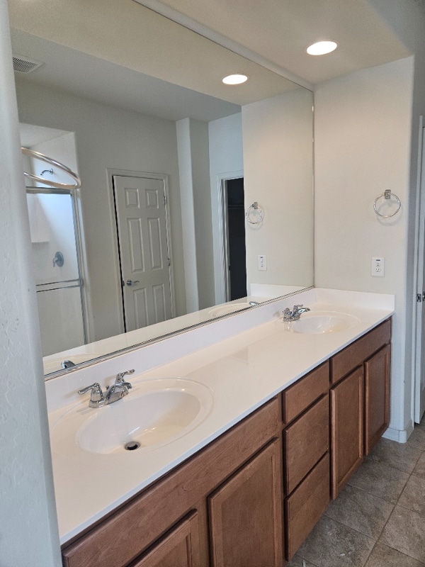 Building Photo - 25931 W Deer Valley Rd