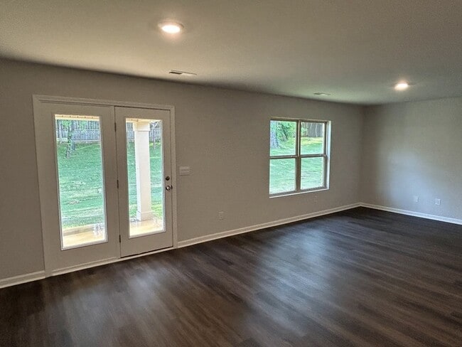Photo - 191 Murphy Ln