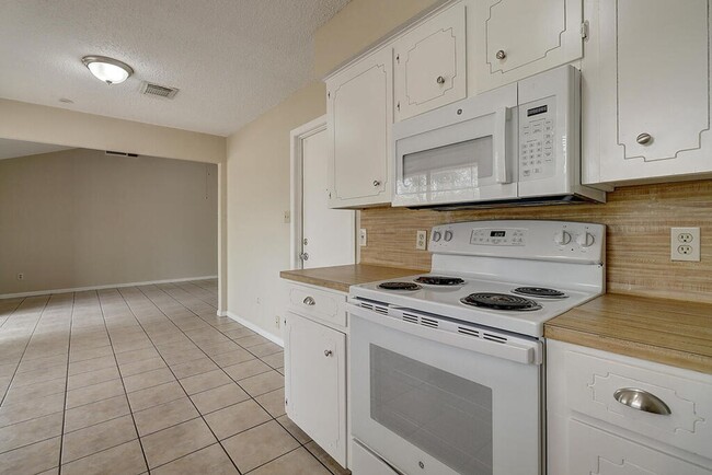 Photo - 5225 Bonham St Casa