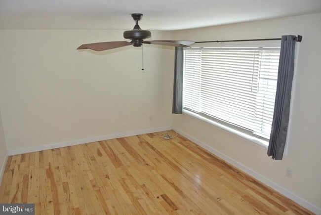 Photo - 6 Cobblestone Dr
