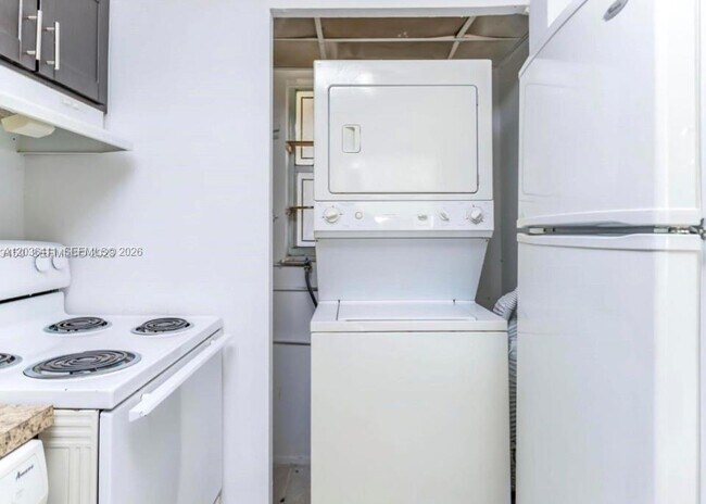Photo - 7900 Fairview Dr Unit 105