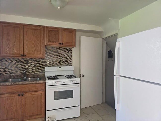 Photo - 416 Jacobson Dr