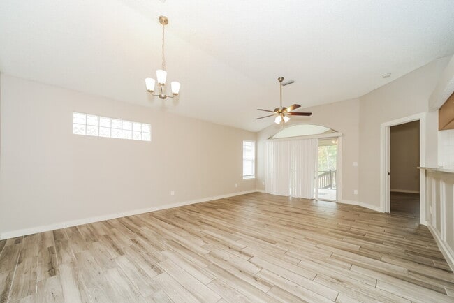 Photo - 1120 Creeks Ridge Rd