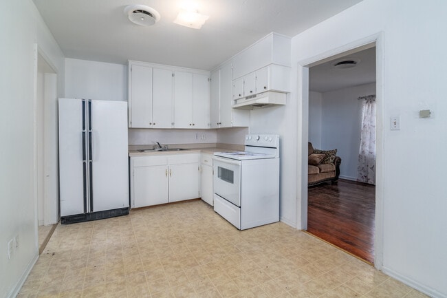 Kitchen - 1005 S 3rd St