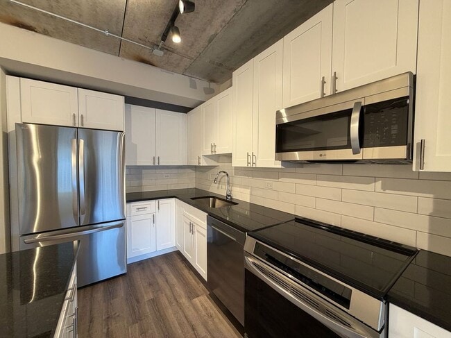 Photo - 952 W Carmen Ave Unit 309
