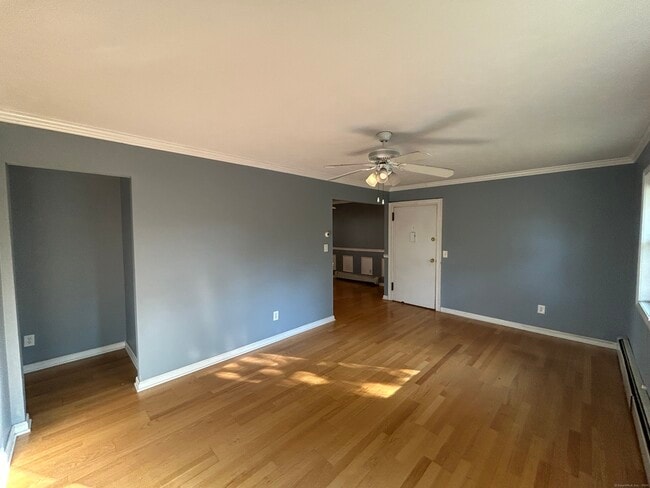 Building Photo - 93 Fairview Dr Unit 1 Rental