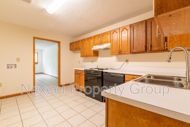Photo - 644 Craft Rd
