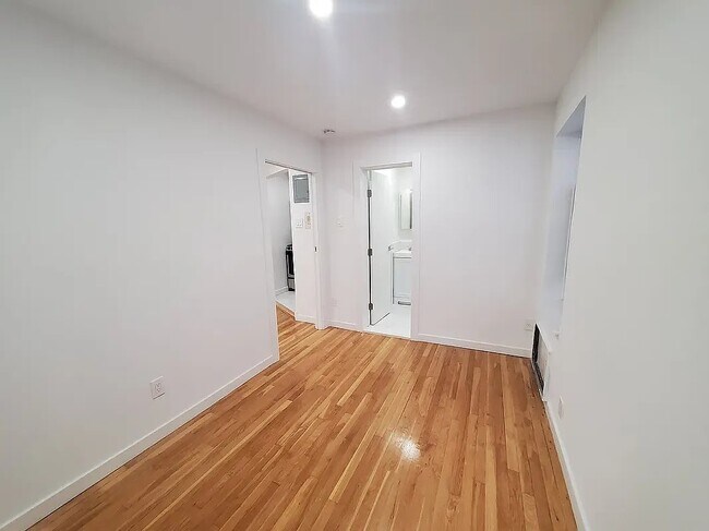 Photo - 1220 Lexington Ave Unit 3S