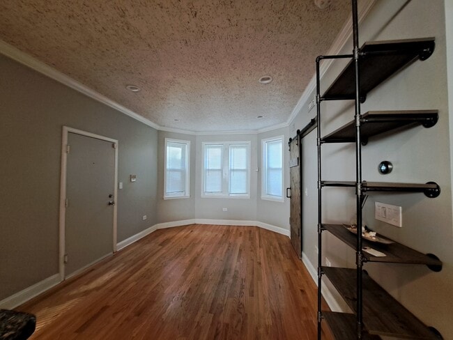 Photo - 7062 N Wolcott Ave