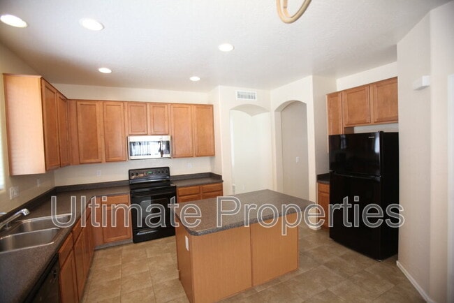 Photo - 2230 W Oyer Ln
