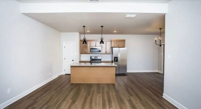 3 Bedroom 2.5 Bathroom Townhome in Prime L... - 3 Bedroom 2.5 Bathroom Townhome in Prime L...