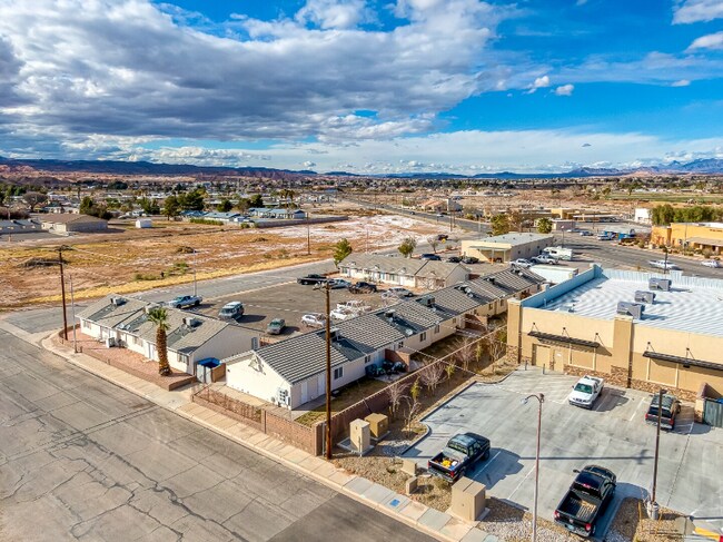 Photo - 220 N Jones St Unidad Duplicate of Multiple