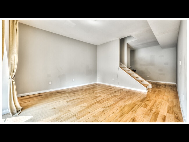 Photo - 148 E Clement St