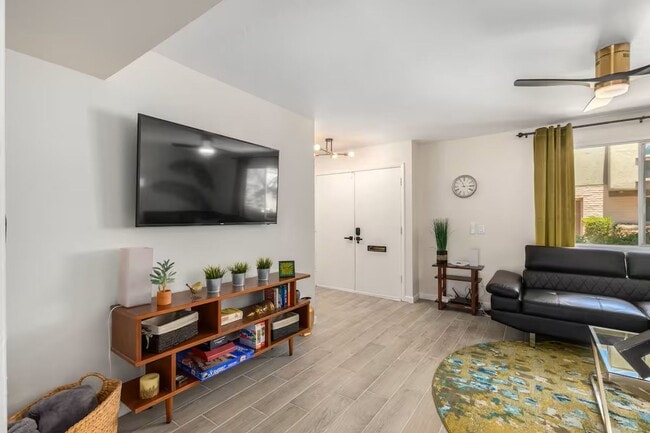 Photo - Heart of Old Town Scottsdale 2 bedroom 2.5 bathroom!