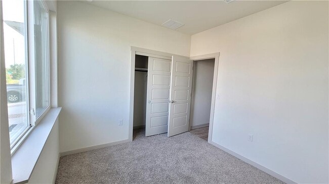 Photo - 13708 Zuhause Dr