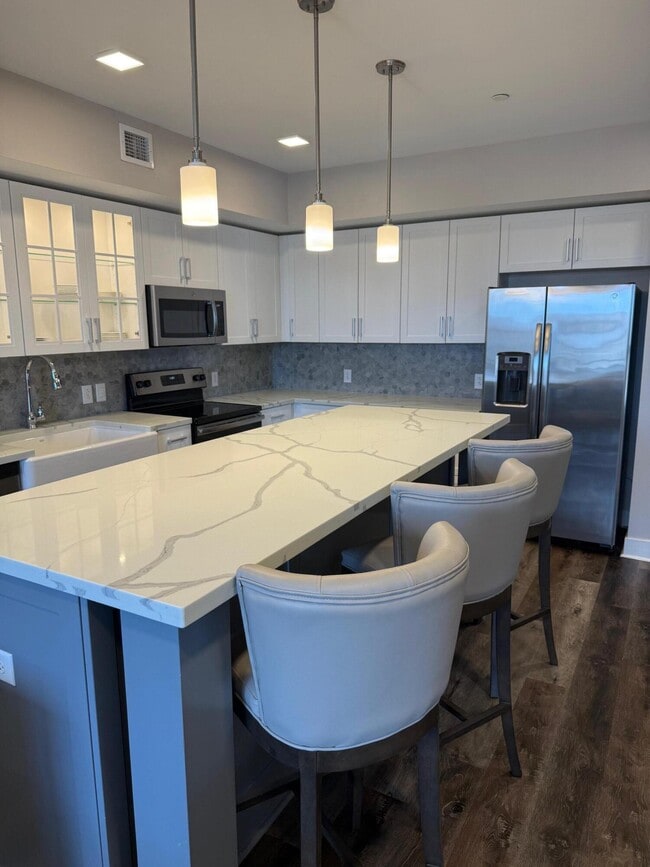 Photo - 480 N Main St Unit 201