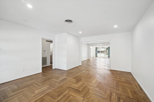 Photo - 6523 Cindy Ln